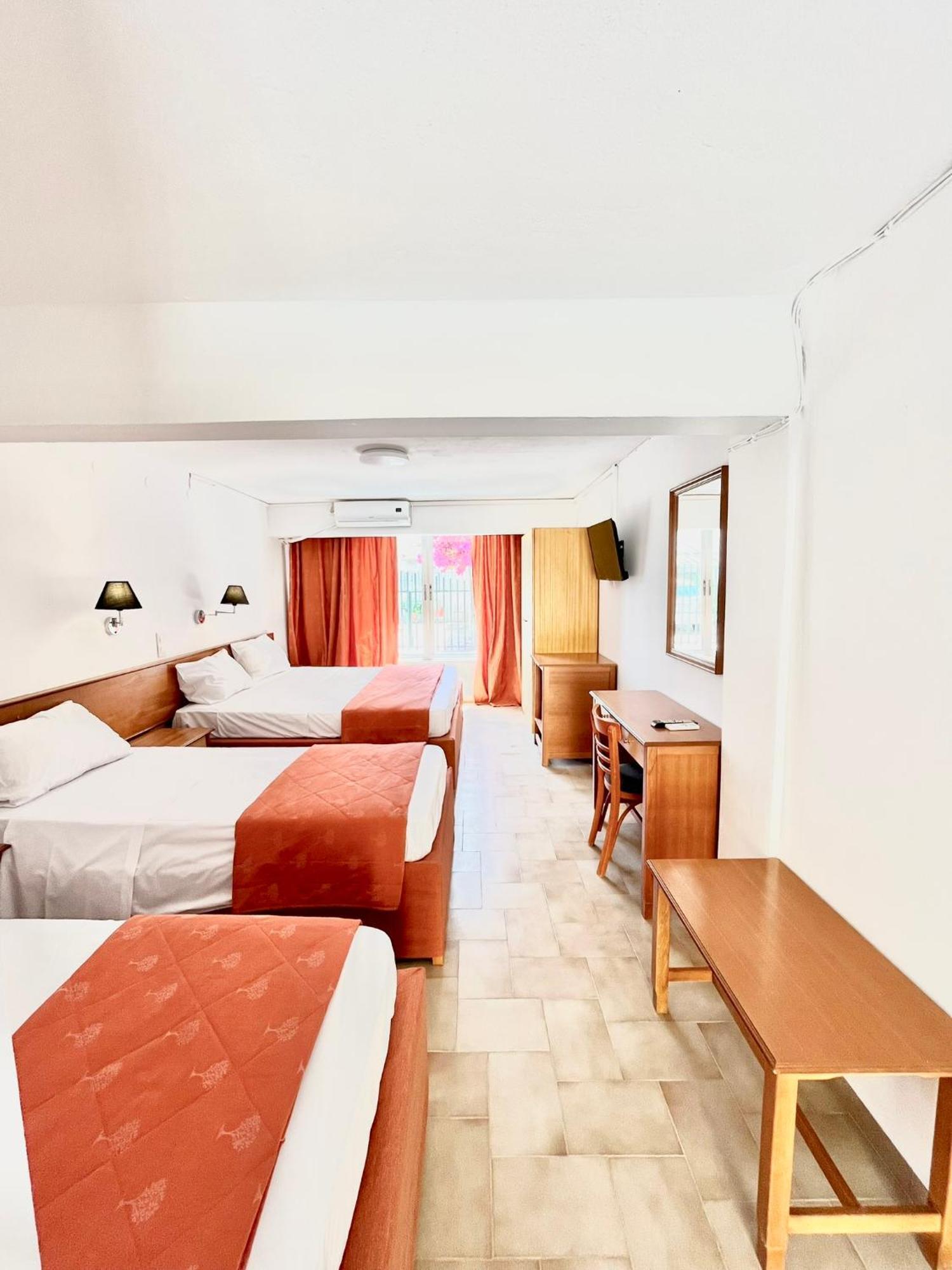Oelia Rooms & Apartments Agia Marina  Luaran gambar