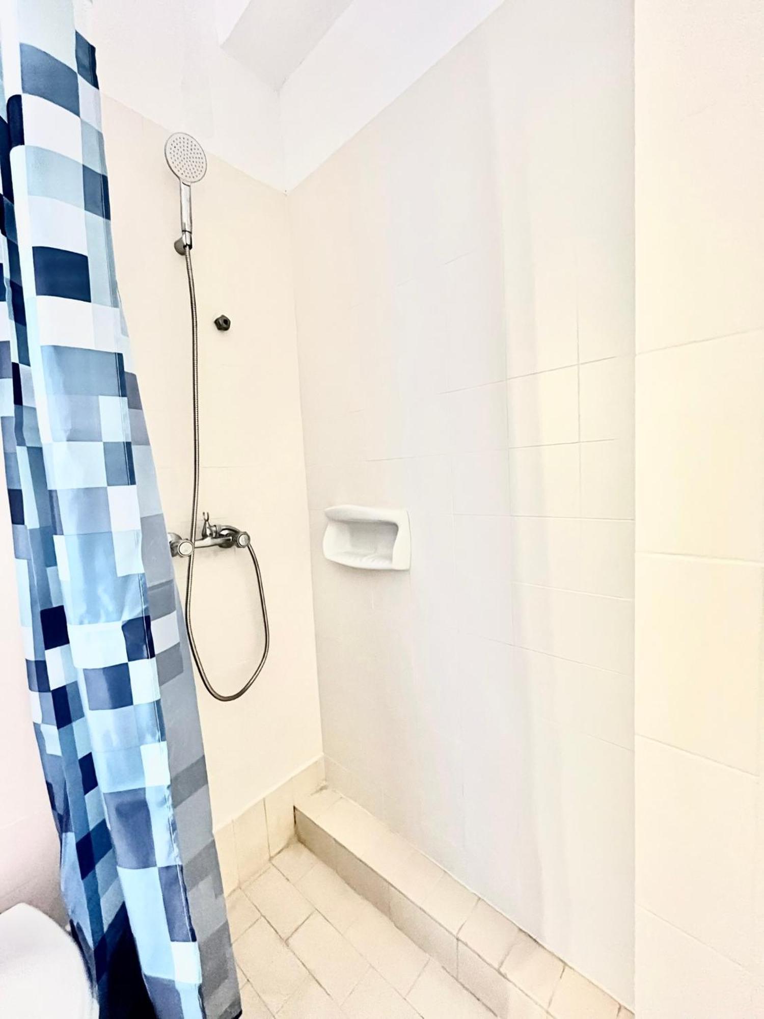 Oelia Rooms & Apartments Agia Marina  Luaran gambar