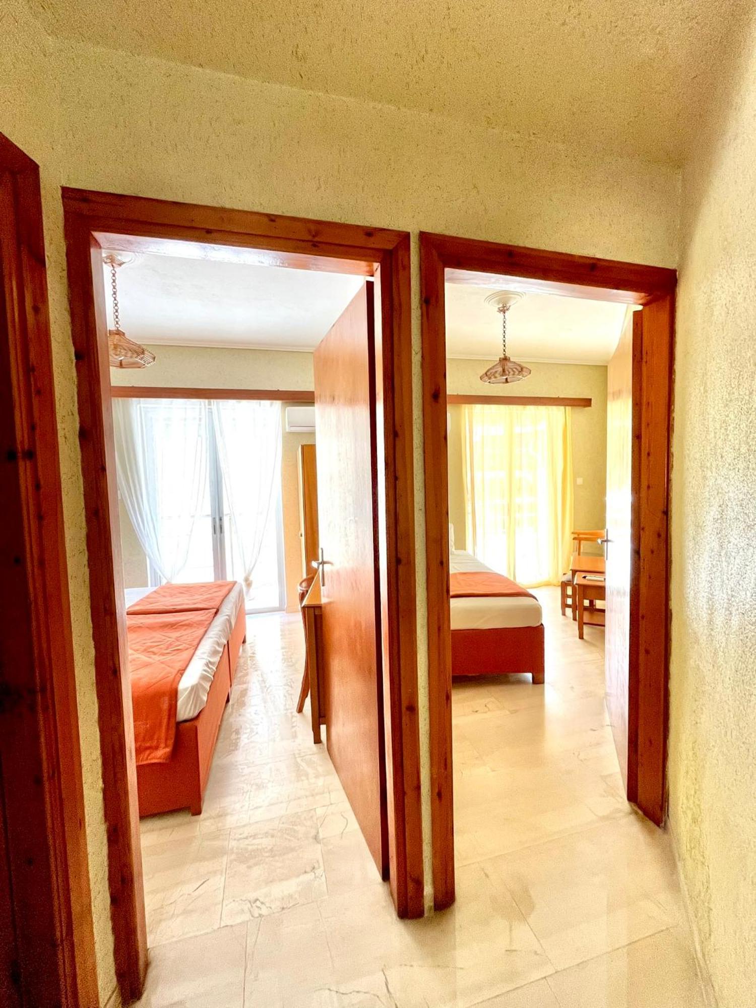 Oelia Rooms & Apartments Agia Marina  Luaran gambar
