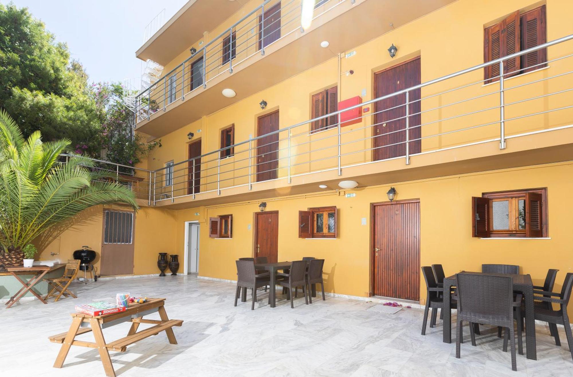 Oelia Rooms & Apartments Agia Marina  Luaran gambar