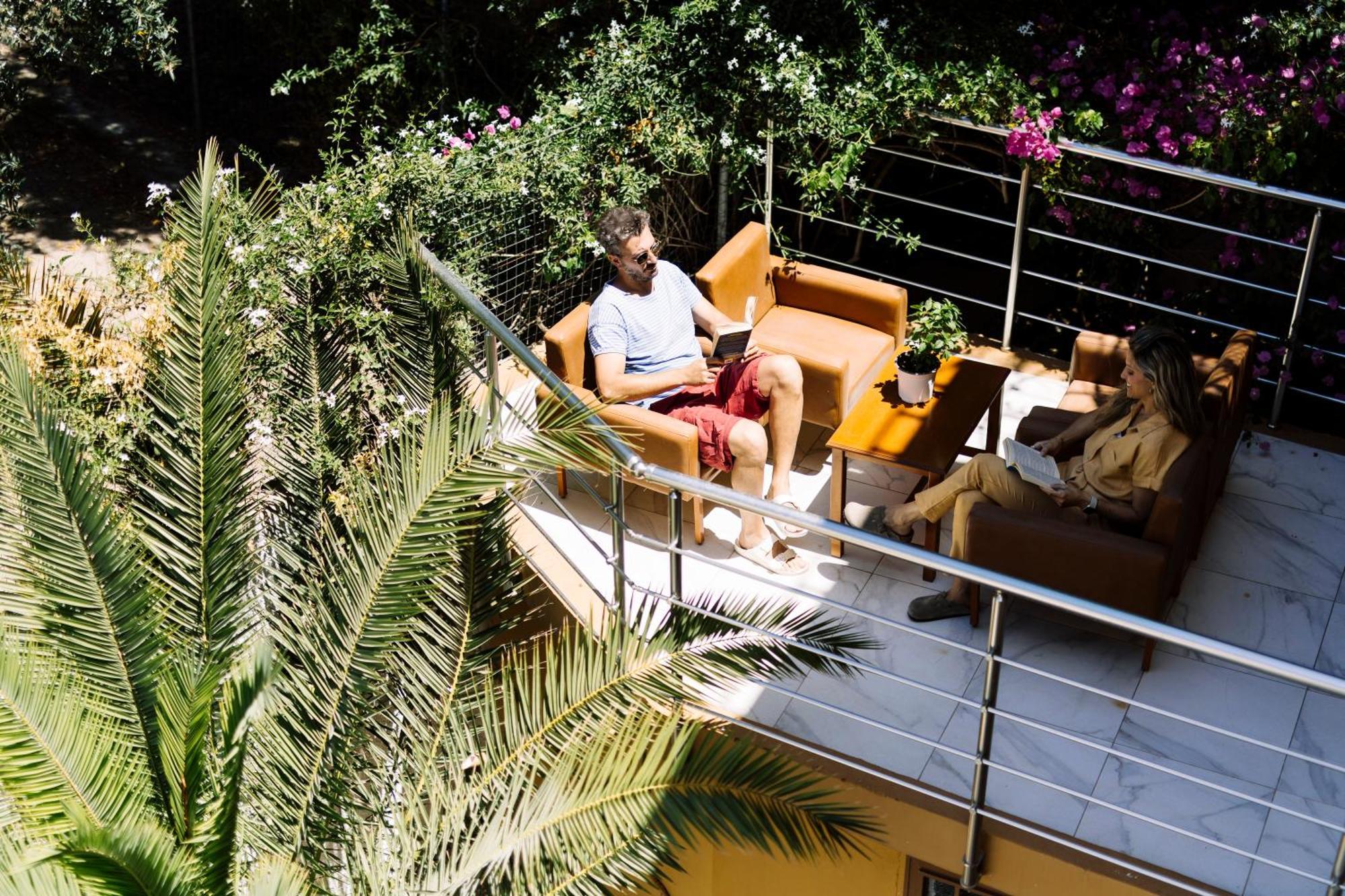 Oelia Rooms & Apartments Agia Marina  Luaran gambar