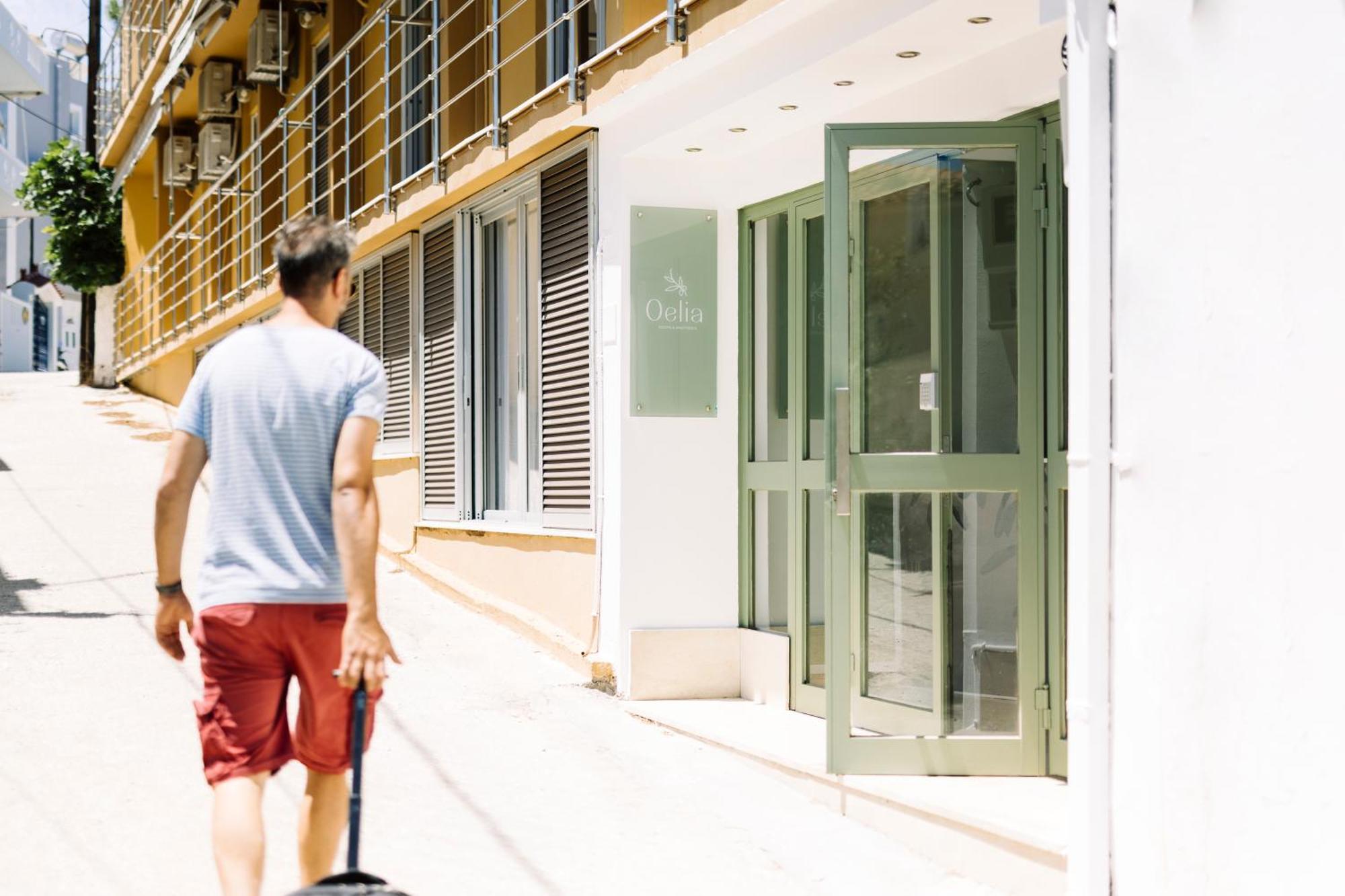 Oelia Rooms & Apartments Agia Marina  Luaran gambar
